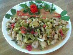 咸菜炒猪肠-裕兴农家饭店