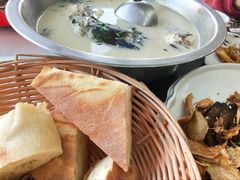 -雪湖煜辰鱼头老店(雪野湖店)
