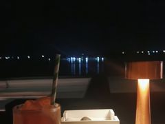 -瑰丽酒店·海吧·天际下午茶·现场DJ·天台酒吧