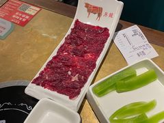-左庭右院鲜牛肉火锅(金山万达店)