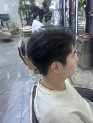 -藤野造型烫染·漂发