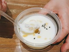 酸牛奶-清真·玛丽亚新疆菜主题餐厅(浙江中路店)