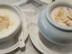老香港鲜奶冻-北京厨房(西安SKP店)