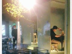 -穹六人间 people 6(岳阳路店)