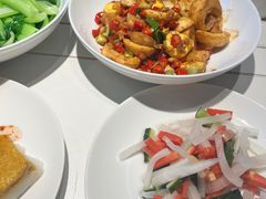 -阿瓦山寨·湘菜现炒·剁椒鱼头王(咸阳总店)