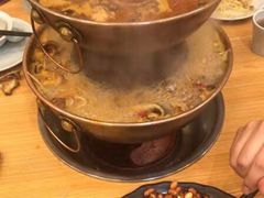 -超越炭火牛蛙火锅鸡(河东店)