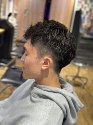 -曼都发型