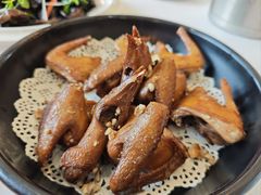 东江沙姜乳鸽-东江渔村·古典园林·30年粤菜老字号(太和店)