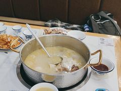 -朴小妹人参鸡汤火锅(长白山万达店)