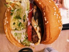 -The Habit Burger Grill 哈比特汉堡(复兴soho店)