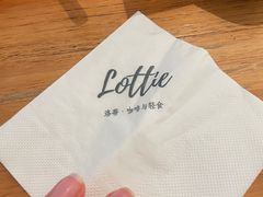 -洛蒂·咖啡与轻食