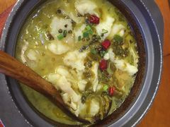 -周鱼小馆石锅酸菜鱼(活力汇店)