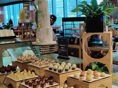 -大中华希尔顿酒店-念自助餐·嗨啤·小龙虾