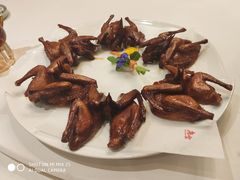 招牌乳鸽-唐宫海鲜舫