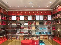 零售区-VENCHI 闻绮(北京国贸商城店)