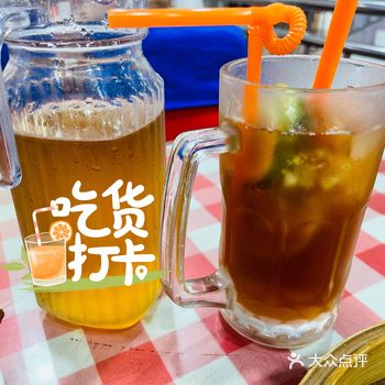 「正方华美食店」 柠檬红茶很好喝，超解腻，适合陪着一