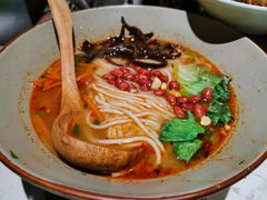 -百春原湖南牛肉粉(百联世纪店)