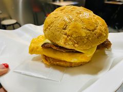 猪扒煎蛋菠萝包-颓记茶餐厅(美景总店)