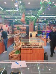 -灵彩珠宝(朗香街店)