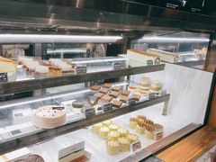 面包甜点陈列柜-Awfully Chocolate(来福士广场店)