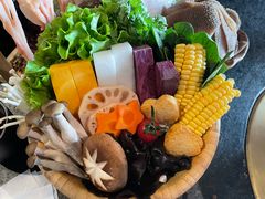 -湊湊火锅·茶憩(新中关购物中心店)