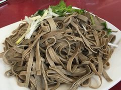 -溢心园香河肉饼总店