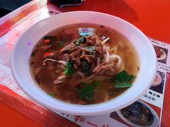 -六合夜市
