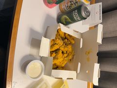 -BHC炸鸡(明洞总店)