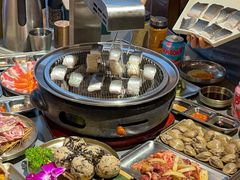 -围炉肉舍•炭烤活鳗•丹东海鲜烤肉(步行街店)