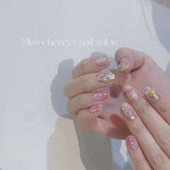 -花系美·美甲美睫精品店