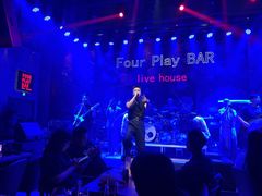 -FOUR PLAY BAR