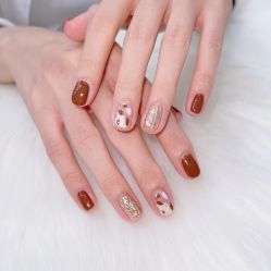 -七彩虹美甲美睫 半永久