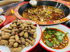 -烧哥美蛙肥肠鱼火锅·十五年社区店