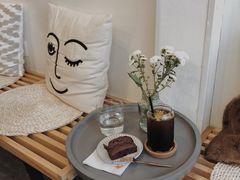 -red donkey coffee