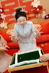 -欣薇婚纱(新源乐汇城店)