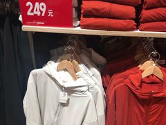 -优衣库(哈尔滨中央大街店)