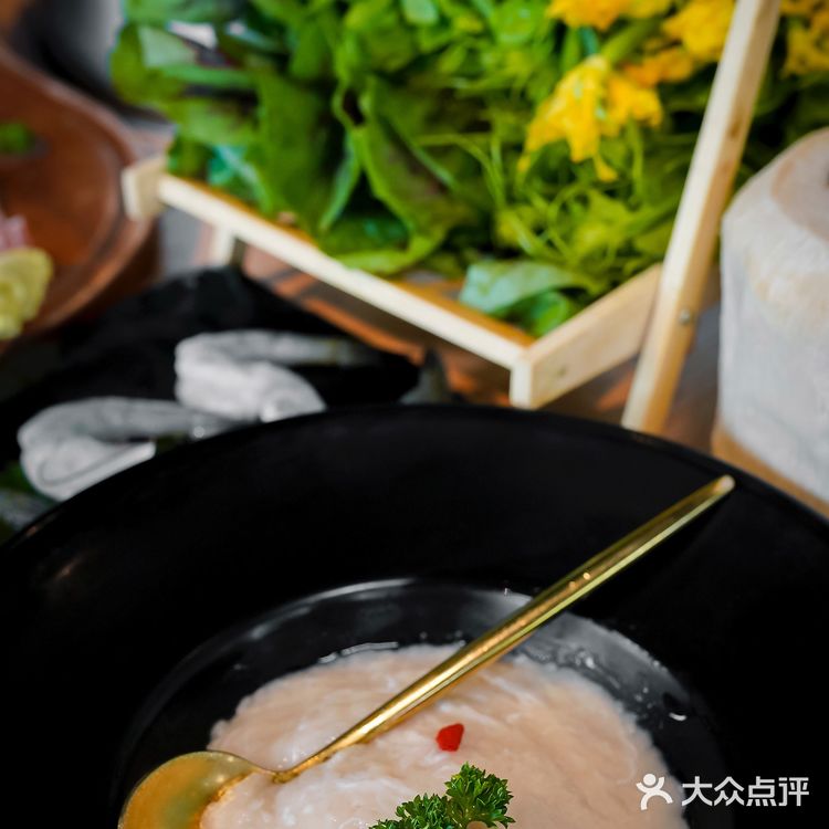 【三亚美食探店丨嗲嗲椰子鸡】