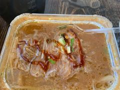 锡纸花甲粉-花儿姐与战哥的美食档