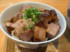 炙烤猪肉饭-面屋 猪一