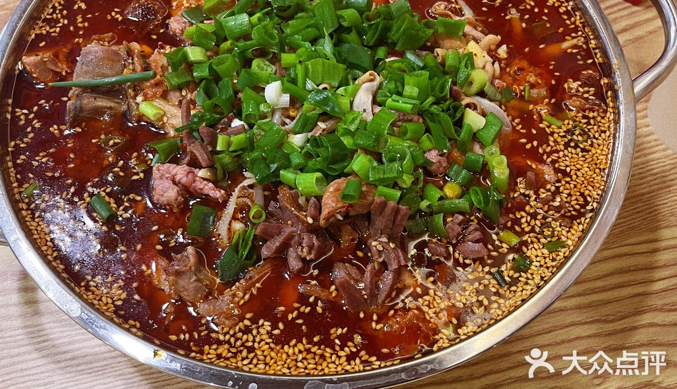 点了双人套餐，一只成都烤鸭，一些配菜