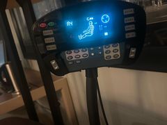 -喜鹊愉家酒店(郑州曼哈顿博览中心地铁站店)