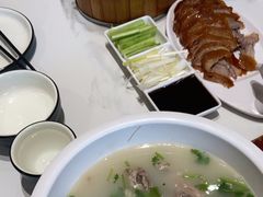-梅利汴京烤鸭•开封豫菜地标店(东大街店)