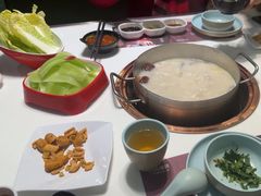 -洪氏嗨捞·猪肚鸡火锅(阳光天地店)