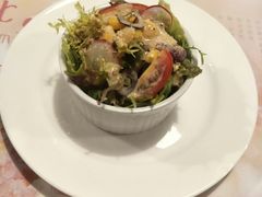 -樱花里音乐餐吧·牛扒椰子鸡(东圃店)