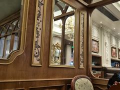 -秘密旅行Bonjour(黑金冠 江南西店)