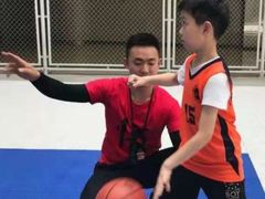 -悦动体能篮球羽毛球网球(三里河店)