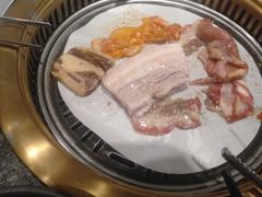 -烤路里·韩国品质自助烤肉(石路天虹4号店)