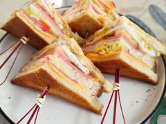 -Rabbit Cafe私房西餐甜点咖啡(栖霞路店)