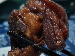 红烧羊肉-唔呶喔哩酒家(生产街店)