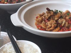 -鱼鲜饭香·招牌汽锅剁椒鱼头王